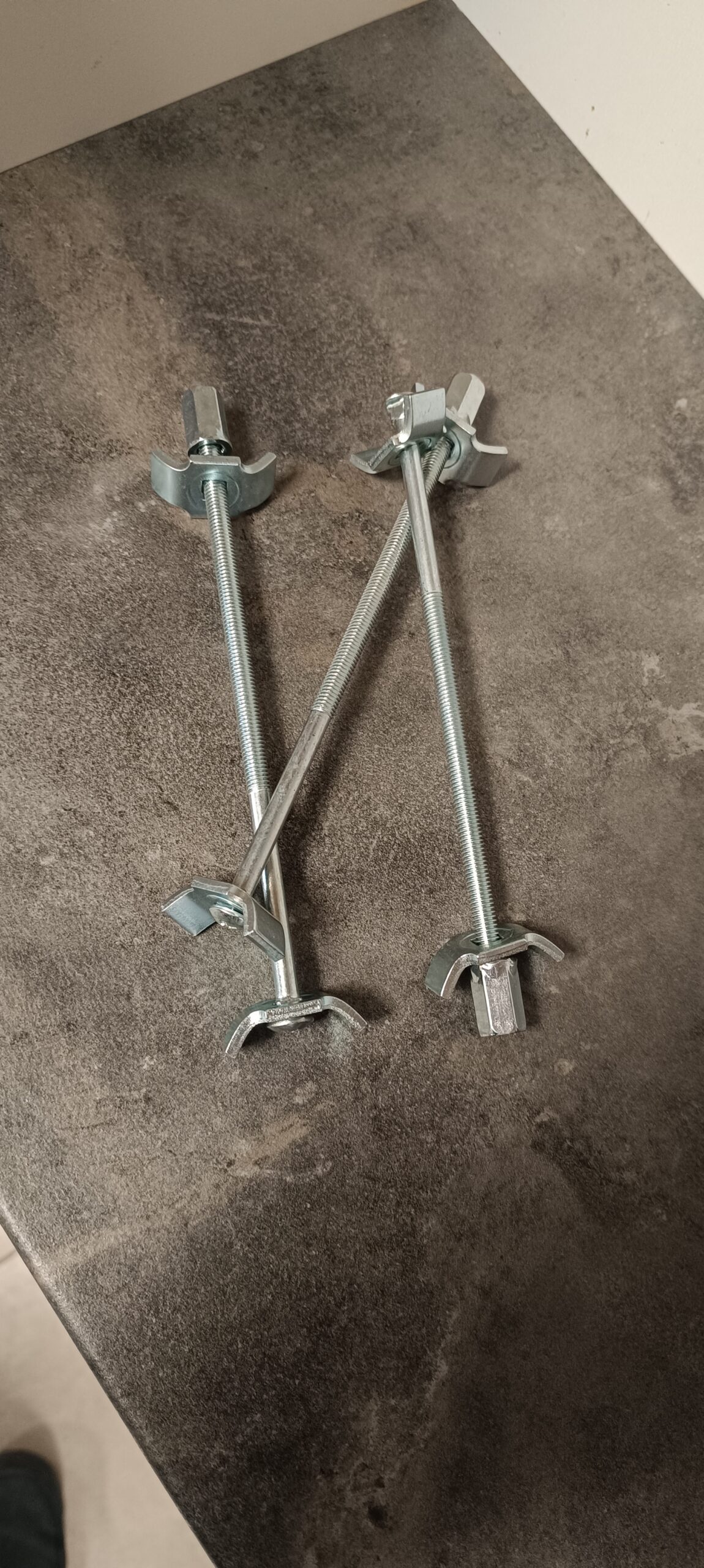 VEZNIK ZA SPAJANJE RADNIH PLOČA - Slika 2